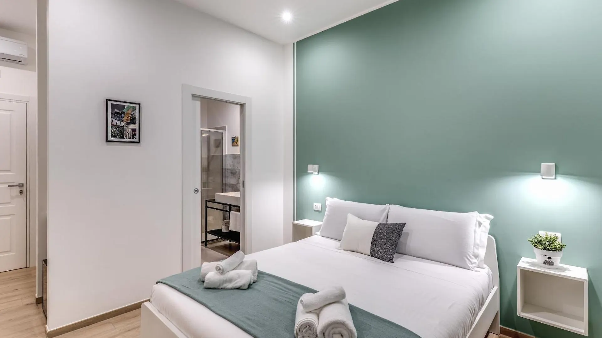 Guest house Caravita Rooms Naples Italy